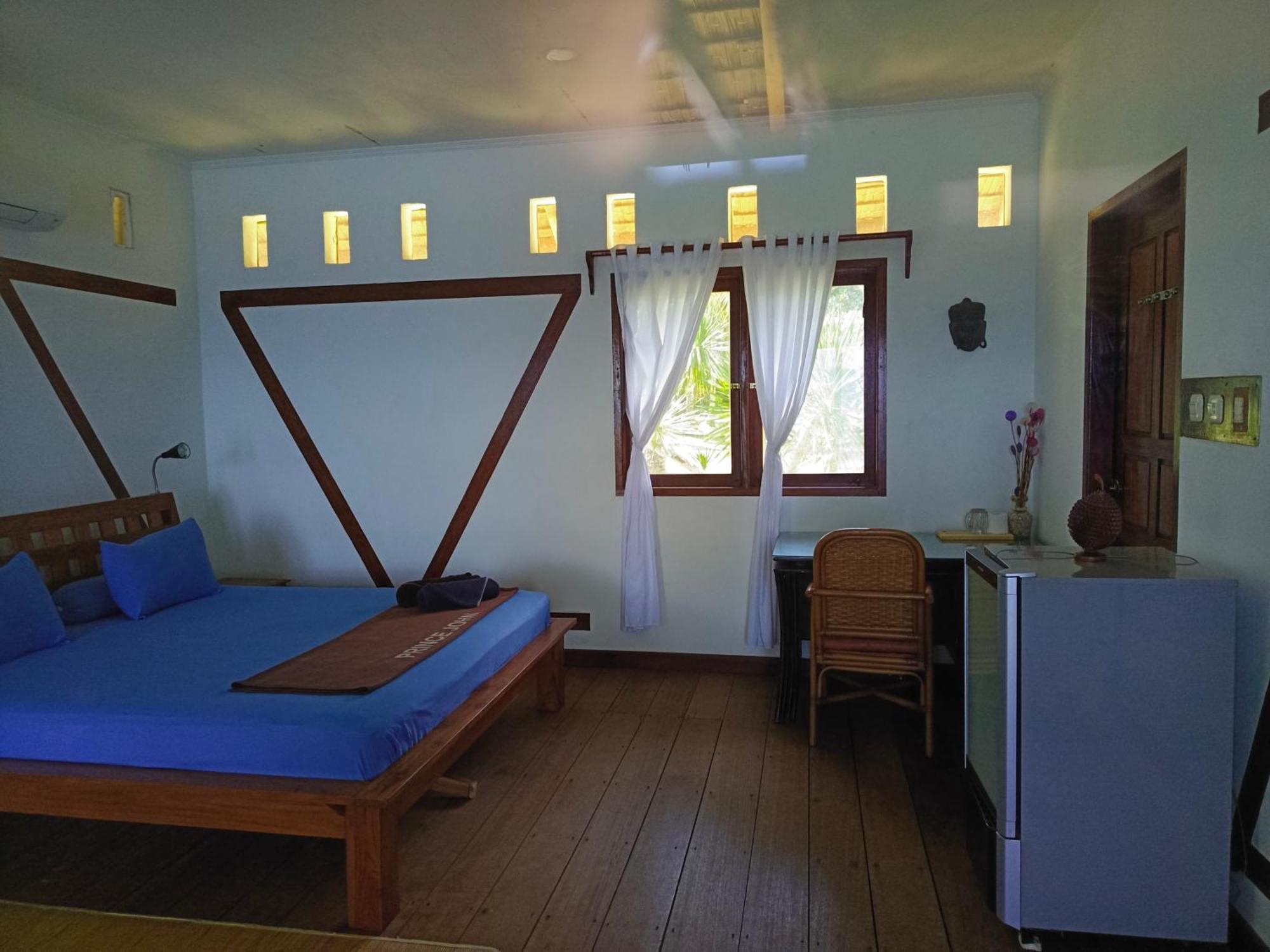 Prince John Dive Resort Donggala 外观 照片